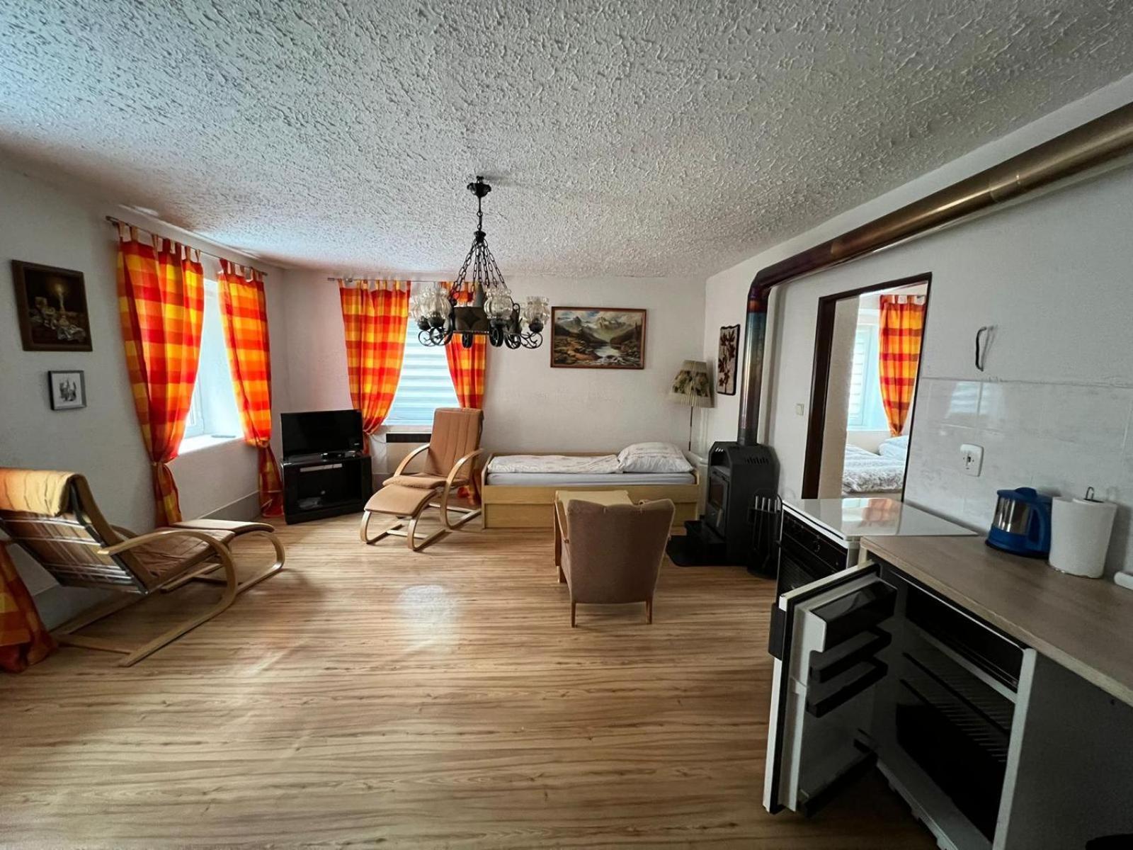 Apartmany Merkel Броумов Екстериор снимка